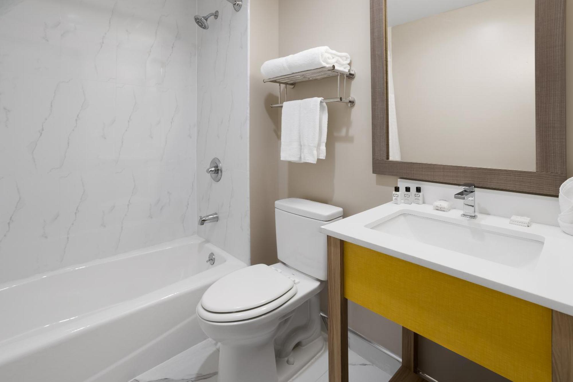 Days Inn By Wyndham Staten Island New York Ngoại thất bức ảnh
