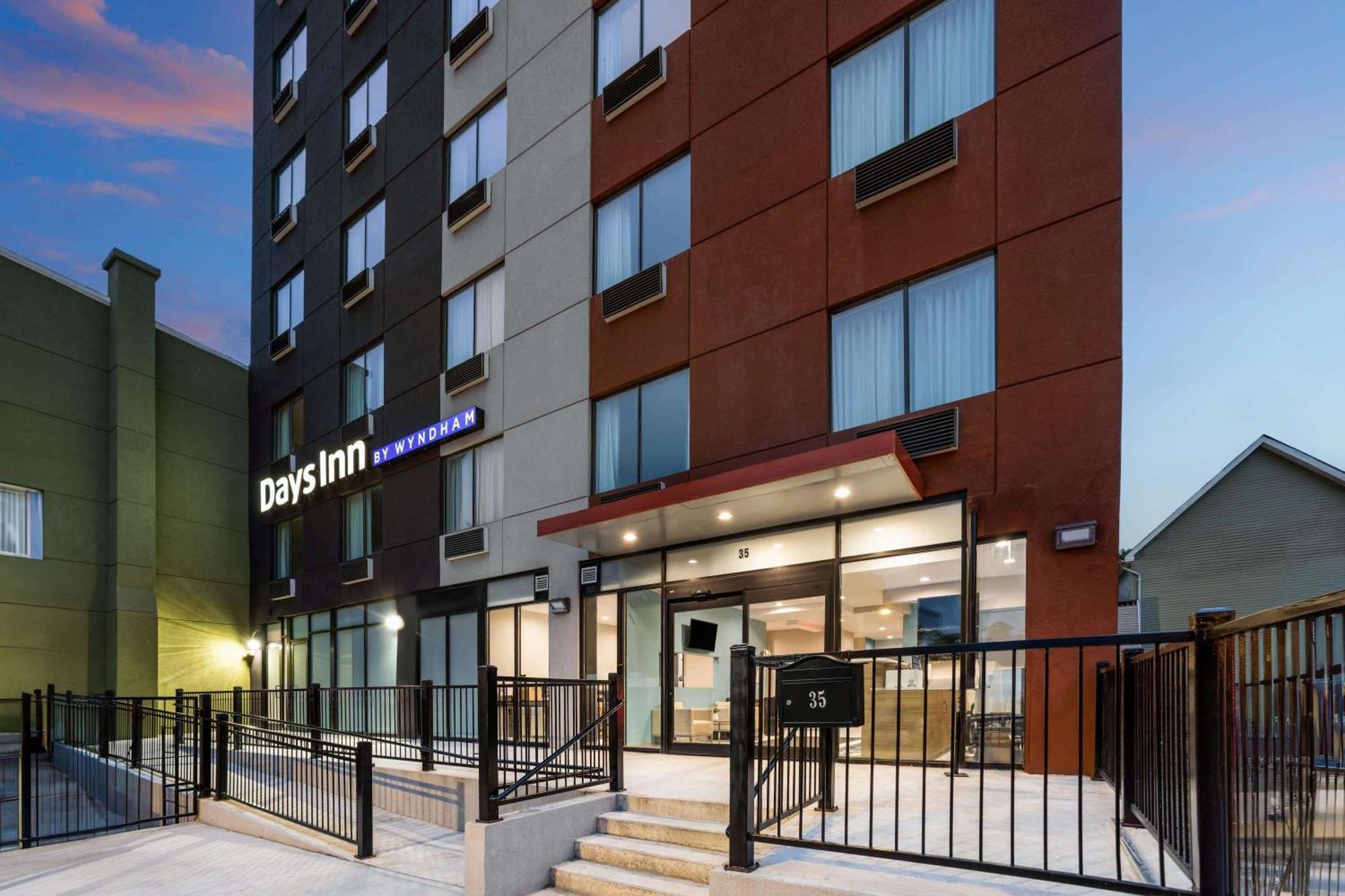 Days Inn By Wyndham Staten Island New York Ngoại thất bức ảnh