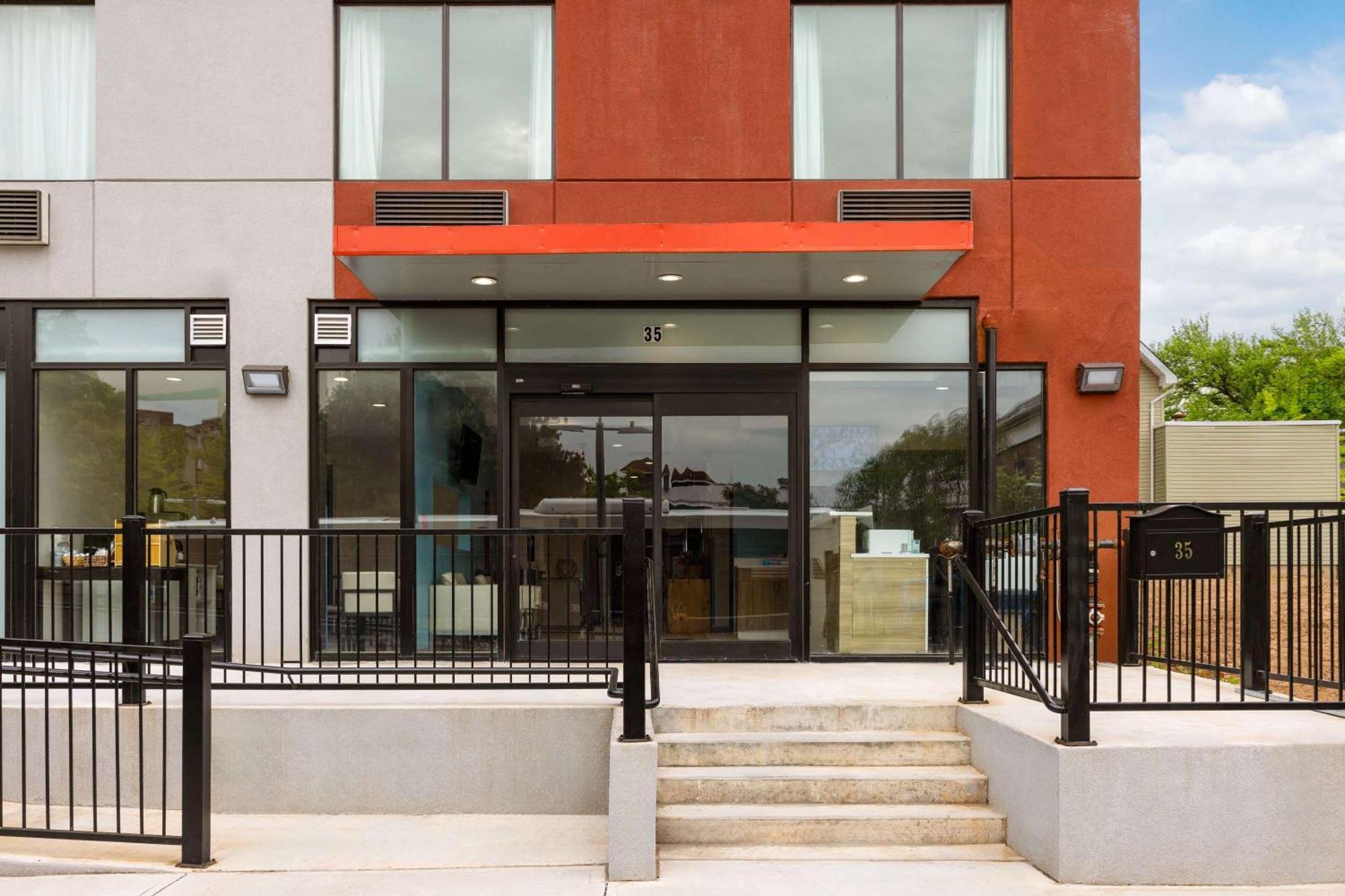 Days Inn By Wyndham Staten Island New York Ngoại thất bức ảnh